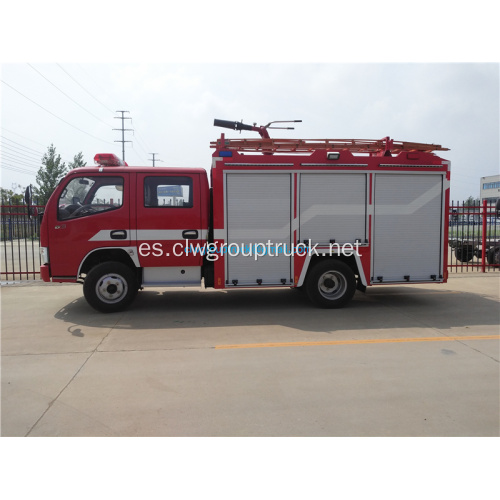 camión de bomberos con tanque de agua y espuma